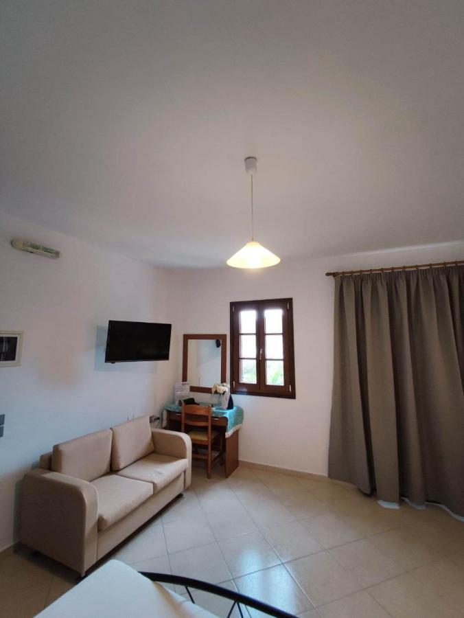 Livadia  Tilos Fantasy מראה חיצוני תמונה