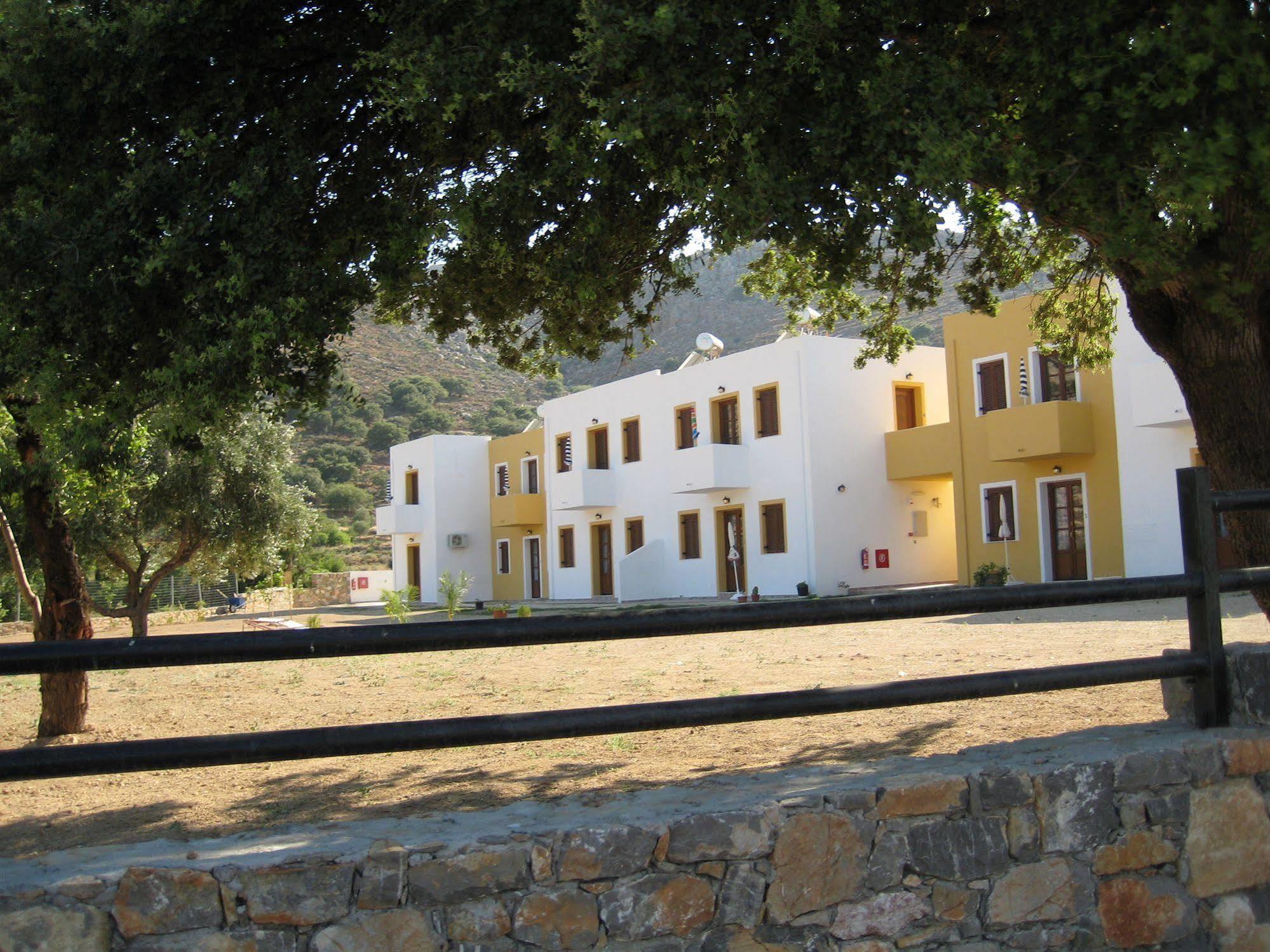 Livadia  Tilos Fantasy מראה חיצוני תמונה